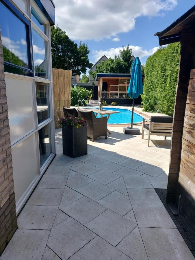 East Meets West Bed & Breakfast Veenendaal